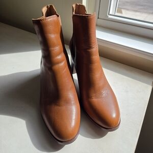 Lovely cognac Madewell boots